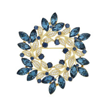 Exquisite Blumenbrosche - Vintage-inspiriertes Design Grey