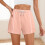 Dame ensfarvede shorts med elastisk talje og snørelommer 1