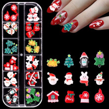 Set de decoración de uñas navideñas: Papá Noel, alce, muñeco de nieve, árbol y calcetines navideños.