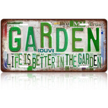 Vintage metalen tuinbord van blik, 12 x 6 inch.