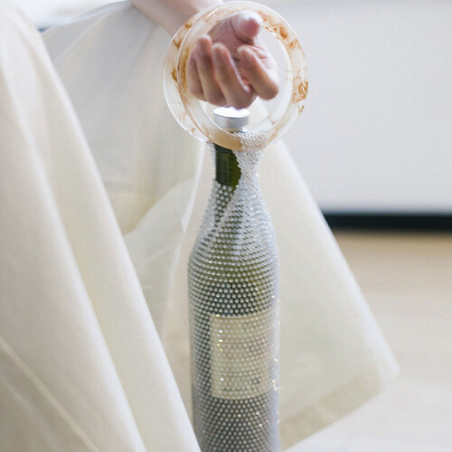 Sac à vin élastique avec strass et poignée 1