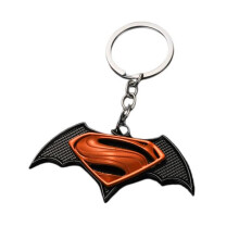 Superman vs Batman keychain black orange