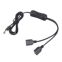 USB-verlengkabel met dubbele poort en laadschakelaar.