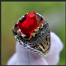 Men's Emerald Inlaid Ring Retro Luxury Style 1 Piece