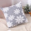 Capas de almofada com estampa de floco de neve, 45 x 45 cm (18 x 18 polegadas) 1