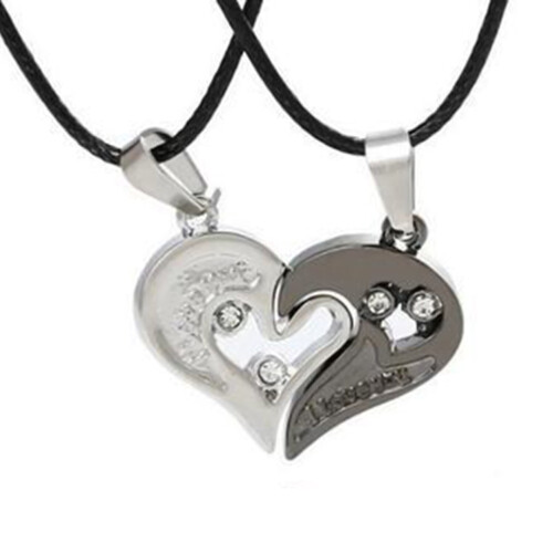 Colar com pingente de coração em aço titânio com strass (2 peças) 1