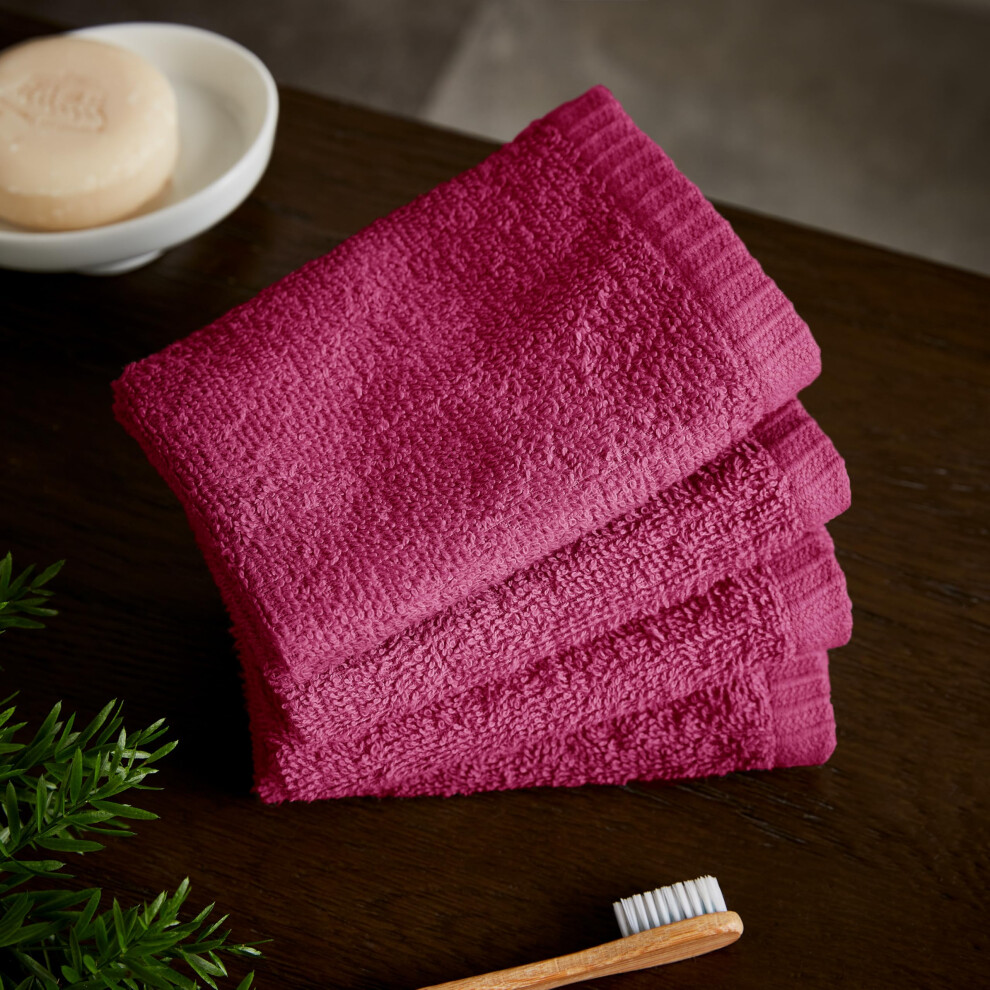 Catherine Lansfield Hot Pink Quick Dry Plain Dye Towel Range - Image 3