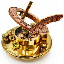 OakiWay Brass Sundial Compass - Gifts for Men, Nautical Sailing Anniversary Present for Him, Antique Vintage Pocket Watch with Leather Case