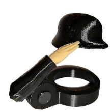 Beer Bottle Helmet Ornament with Soldier Salute Motif, Dual Holder for Hands-Free Drinking, Durable Plastic