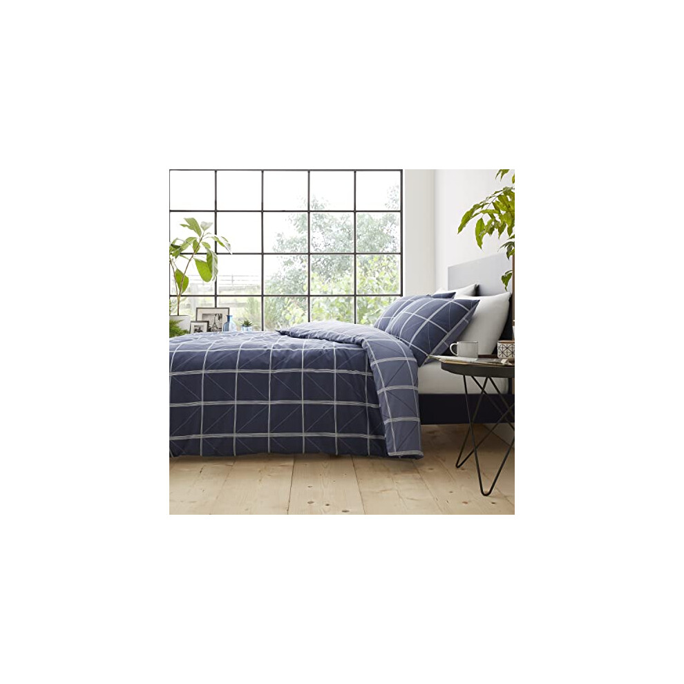 Catherine Lansfield Geometric Grid Duvet Cover Set 200 X 220 + 50 X 80 (2) And Fitted Sheet 140 X 200 Cm White