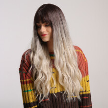 Lange Bruin Blonde Ombre Synthetische Pruiken met Pony Gelaagd Golvend Hittebestendig Haar Cosplay Dagelijkse Pruik voor Witte en Zwarte Vrouwen