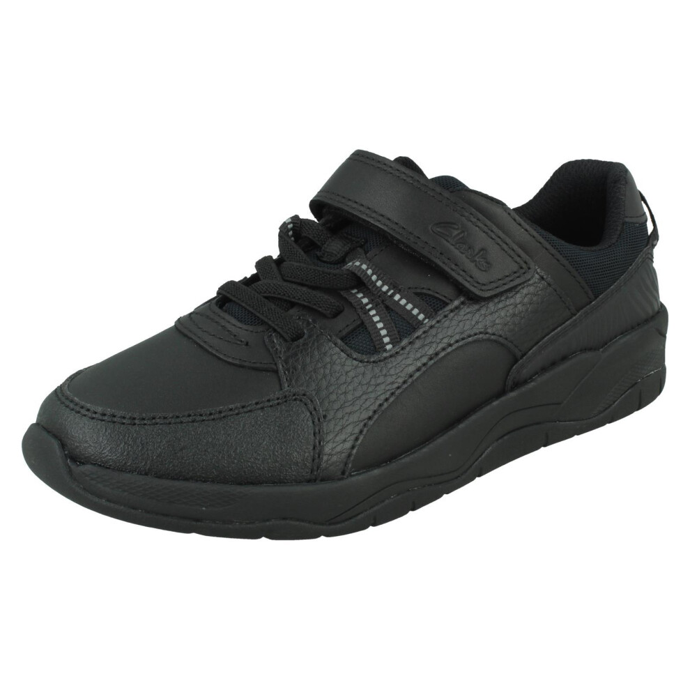 Clarks Clowder Stripe Black leather Kids Boys Shoes 7831-27G in a Plain Leather in Size 2 - Image 2