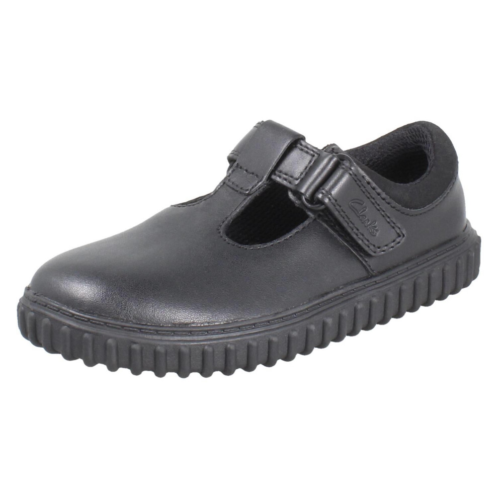 Clarks (Black, Uk 10.5 Child) Girls Classic T-Bar School Shoes Cove Hope - F Fit