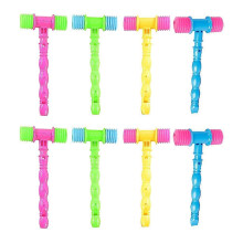 8-teiliges Set aus klangvollen Kunststoffhämmern mit Pfeife, buntes PVC-Spielzeug zur musikalischen Förderung von Kindern, 23 x 11 x 3 cm