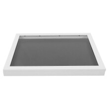 Cornice in legno per esporre maglie da calcio, con teca espositiva.