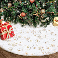 Round Christmas Tree Skirt Plush with Golden Snowflakes White 122 cm — tree skirt 122 cm, christmas plush mat, gold snowflakes, round christmas mat