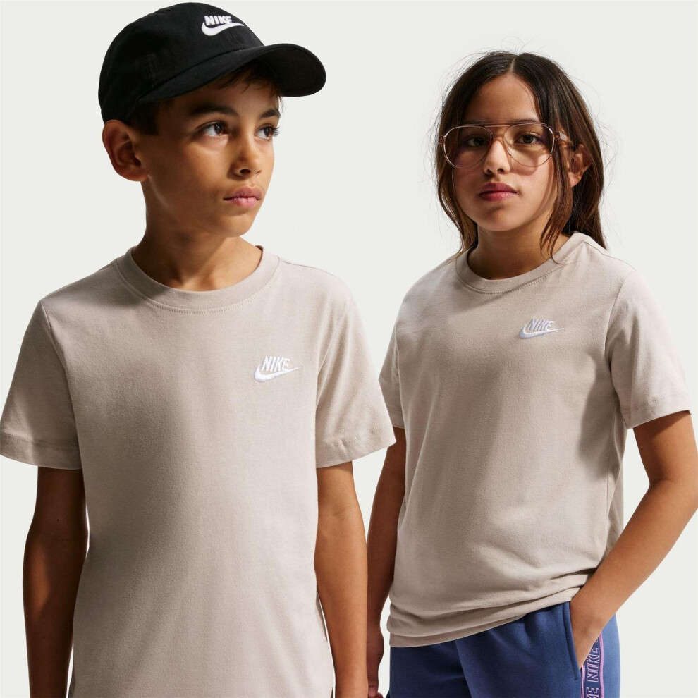 Nike (7-8 Years, Cream) Childrens/Kids Futura Classic Logo Regular T-Shirt
