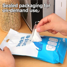 30pcsCat/Dog Disposable Glove Towels Pet Wash Free Glove No Rinse Washing Gloves Towels Deodorizing Dry Cleaning Wet