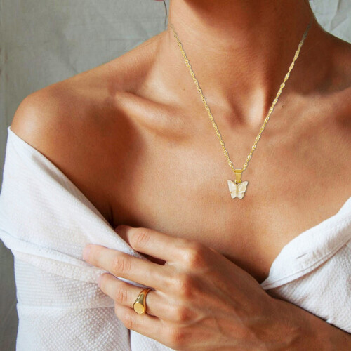 Women's Clavicle Necklace Simple Acrylic Pendant 2