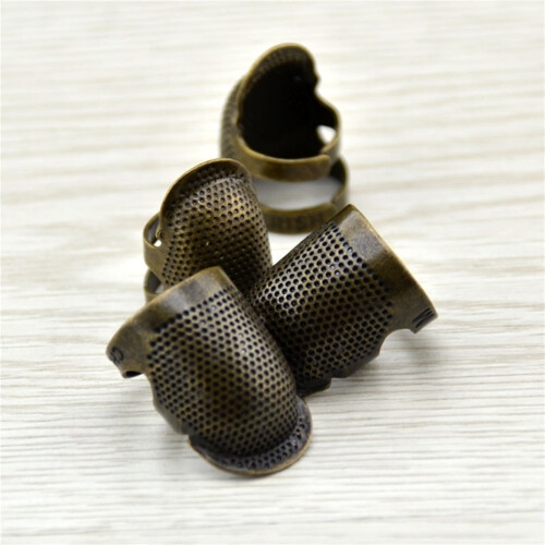 Sewing thimble adjustable anti-rust finger protector 1 piece