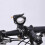 Éclairage vélo avec double support et fixation pour guidon 4