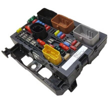 Zekeringkast BSM R02=R19 9675877980 voor 5008 407 3008 RCZ voor C4 C5 C6
