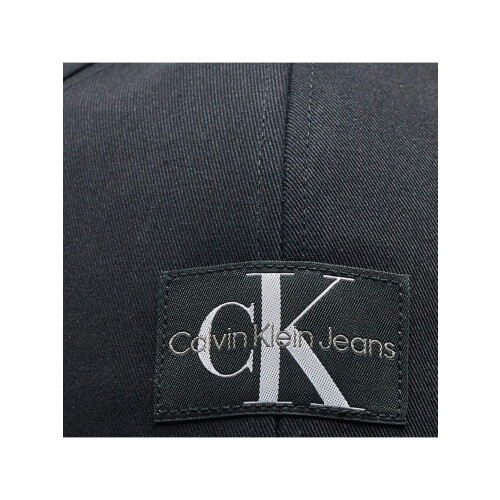 Calvin Klein (122, 0) Essentials 1