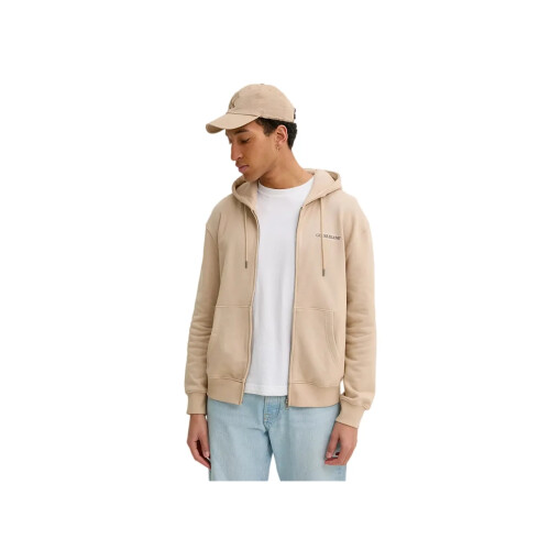 Guess (90, 706) Essential