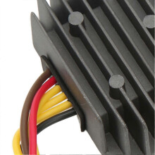 De SH535 12V-motorregelaar verbetert de prestaties van de NSR 125-motor.
