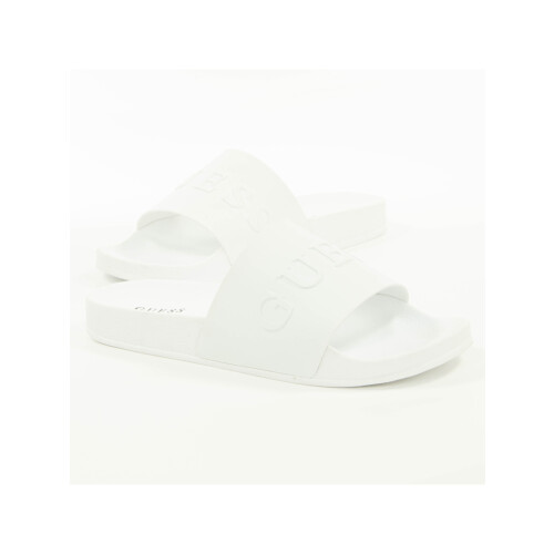 Guess (92) Logo relief 1