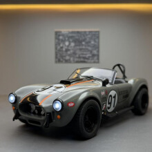 (white) 1:22 Cobra Reissue Convertible Sports Car Diecast Model with Light and Sound for Kids Toy