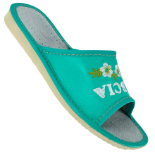 Pantoufles verdâtres avec l'inscription « super grand-mère ». Pantoufles pour grand-mère avec semelle intérieure en cuir. Pointure 41.