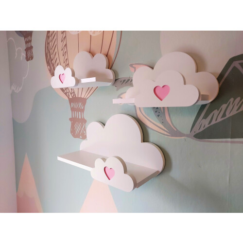Estanterías Cloud de MOLI con corazones