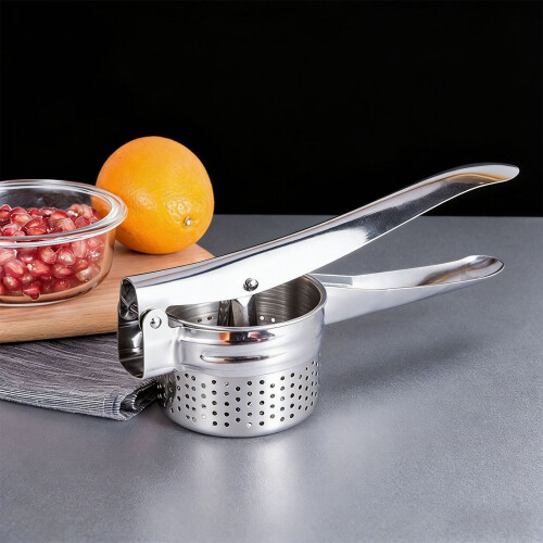 Creative Manual Fruit Press For Quick Dehydration Of Ingredients 1