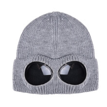 Gestrickte Mütze mit Schutzbrille Grey