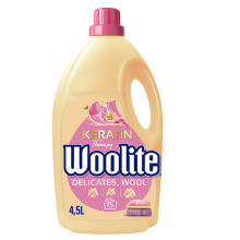 004546 Woolite ROSE 4,5 l
