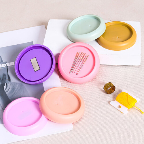 Magnetic Pin Cushion with Needle Holder and Organizer 1