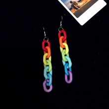 Acryl oorbellen met dikke ketting en regenboogmotief (1 paar)