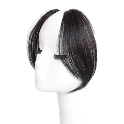 Extensión de cabello natural castaño con flequillo largo y flequillo lateral.