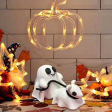 Hundestatue als Halloween-Dekoration für drinnen und draußen