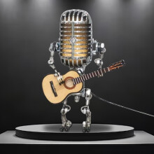 Vintage robotická lampa s mikrofónom a gitarovým dizajnom,
