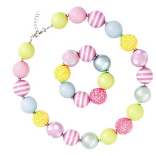 Regenbogenfarbenes Kaugummi-Halsketten- und Armband-Set (1 Set)
