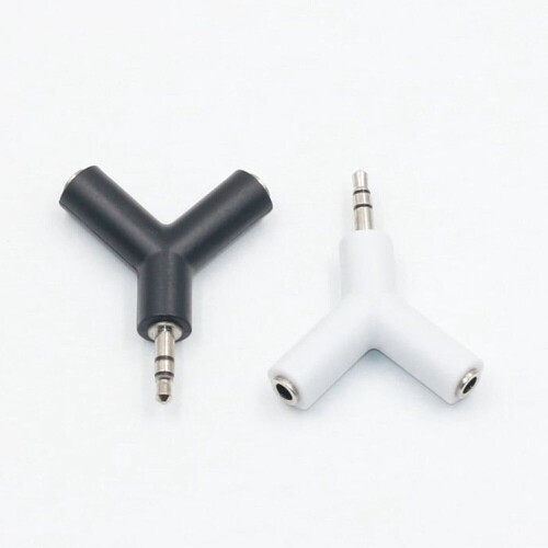 Mini Y-shaped 3.5mm headphone splitter with keyring 1