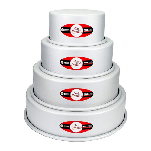 Conjunto de 4 formas redondas para bolo: 15 cm, 20 cm, 25 cm e 30 cm.
