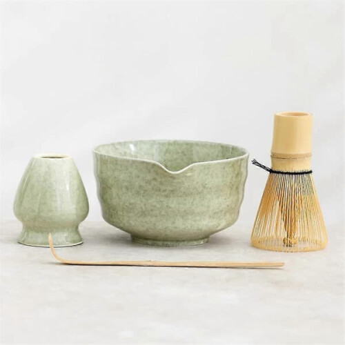 Set da tè matcha giapponese con ciotola, supporto, frusta e cucchiaino. 2