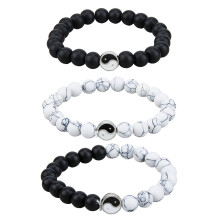 Stretcharmbänder mit Howlith- und mattschwarzen Steinperlen