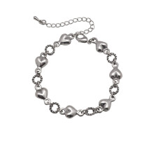 Herzarmband – Modisches Accessoire für Damen im Sommer