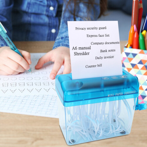 Mini manual paper shredder A6 size