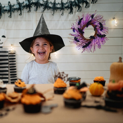Halloween-krans sort kvist med glitterflagermus 43 cm 2