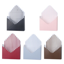 Lot de 5 boîtes cadeaux romantiques pour la Saint-Valentin, imperméables, pour bouquet de roses en papier (couleur aléatoire).